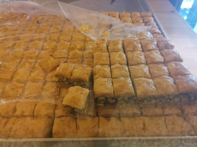 Libanon House - Gastronomi och hotellverksamhet