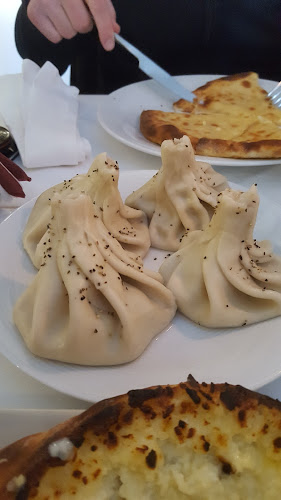 Tiflisi - Gastronomi och hotellverksamhet