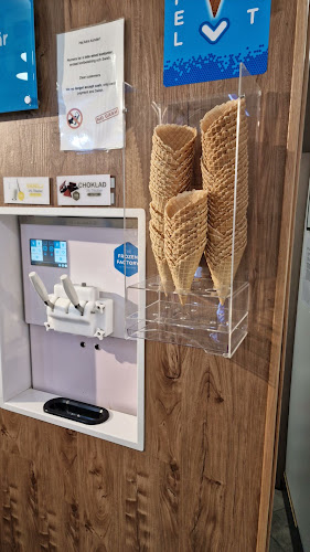 Comments and reviews of The Frozen Factory