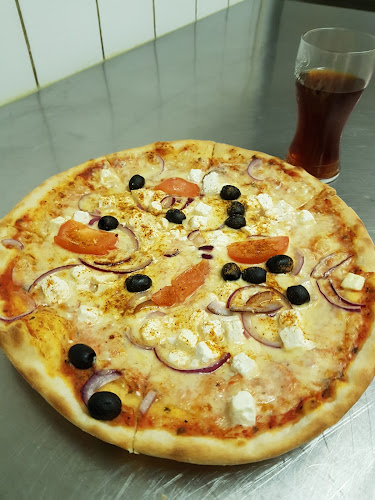 Opinii despre Pizzeria Capri în Falun - Gastronomi och hotellverksamhet