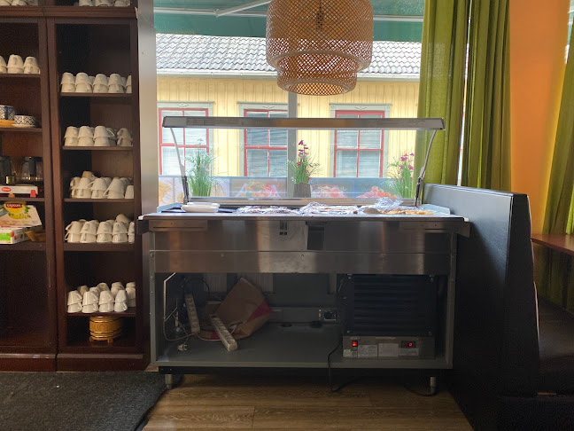 Robot Restaurang (thai och sushi restaurang) - Gastronomi och hotellverksamhet