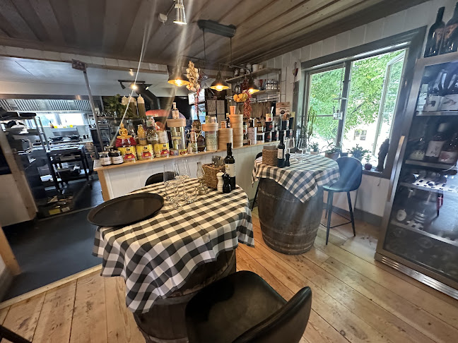 Comments and reviews of Enoteca Rådhusbacken