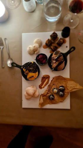 Ivögården Mat & Vingård - Gastronomi och hotellverksamhet