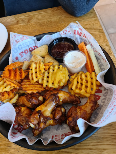 Opinii despre Pizza Hut Uppsala în Uppsala - Gastronomi och hotellverksamhet