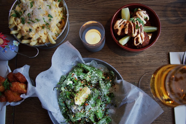 Klang Market - Gastronomi och hotellverksamhet