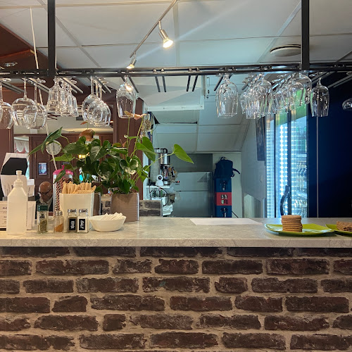 Pepes Restaurang & Pizzeria - Gastronomi och hotellverksamhet