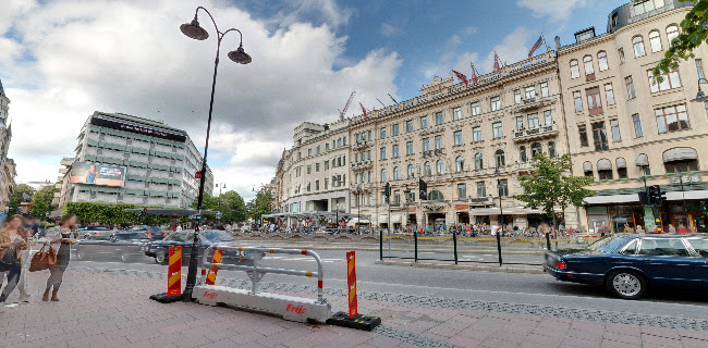 Comments and reviews of East