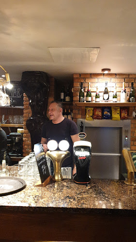 Tiffany's - Gastronomi och hotellverksamhet