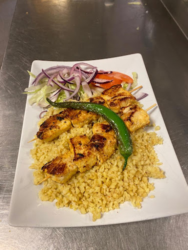 Pizzeria Bella Casa - Gastronomi och hotellverksamhet