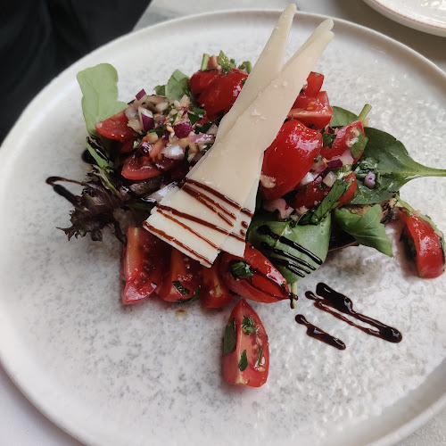 La Nonna - Gastronomi och hotellverksamhet