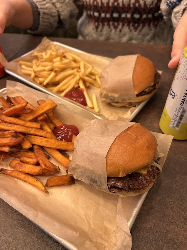 Comentarii opinii despre BOO Burgers & Barbecue City