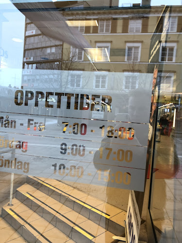 Aros Spel & Café Open Times