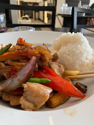 Khao Hom Ektorps Centrum - Gastronomi och hotellverksamhet