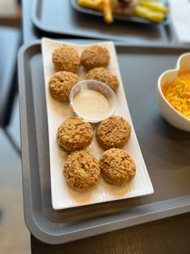 Baba Gannug - Gastronomi och hotellverksamhet