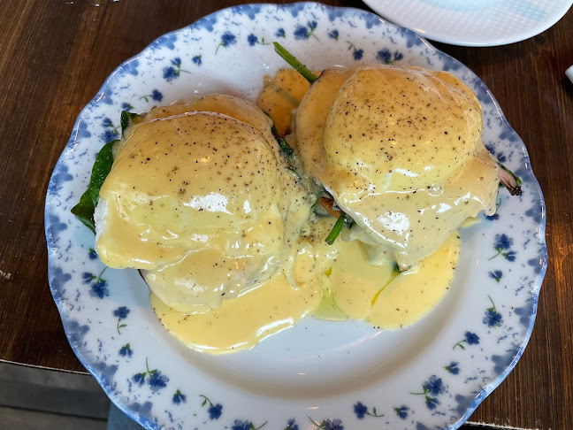 Brasserie Lavette - Gastronomi och hotellverksamhet