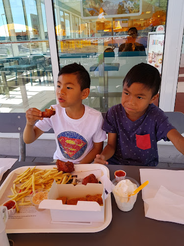 Comments and reviews of Max Burgers