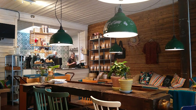 Balck Coffee - Gastronomi och hotellverksamhet