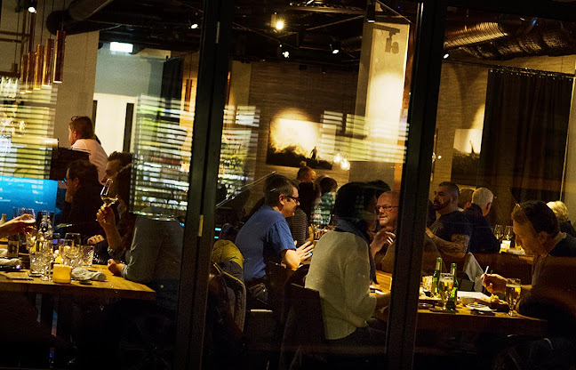 Nami - Gastronomi och hotellverksamhet