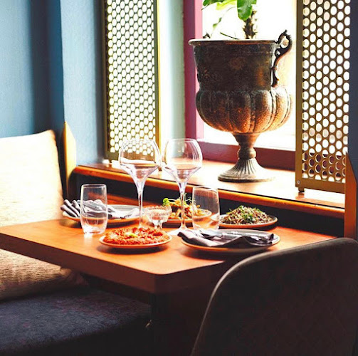 Beirut Café Stockholm - Gastronomi och hotellverksamhet