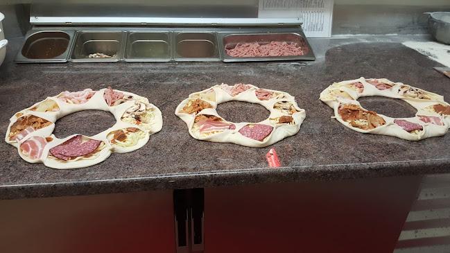 Opinii despre Mickis pizzeria în Grums - Gastronomi och hotellverksamhet