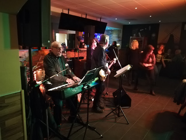 Opinii despre Pizza & Grill Kvarnen în Alingsås - Gastronomi och hotellverksamhet