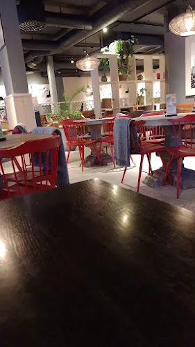 Pizza Hut Borås Open Times