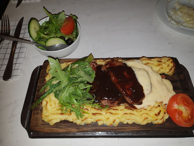 Restaurang Valentino - Gastronomi och hotellverksamhet