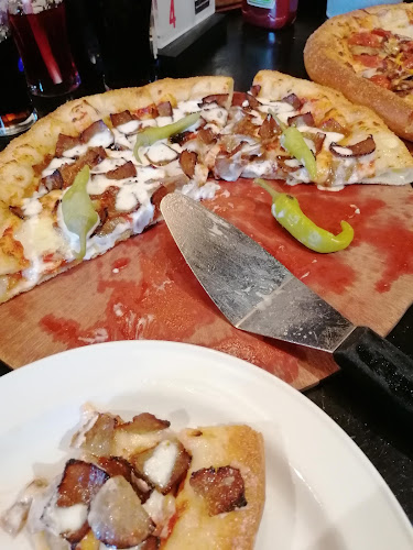 Pizza Hut Borås - Gastronomi och hotellverksamhet