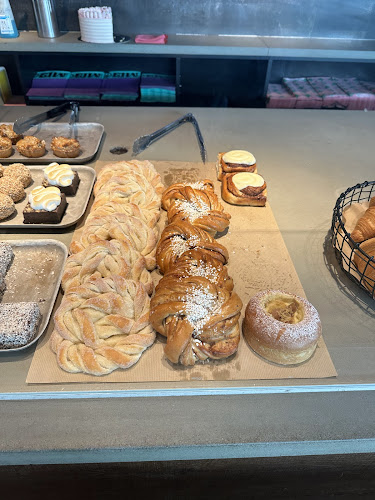 Comentarii opinii despre MR CAKE