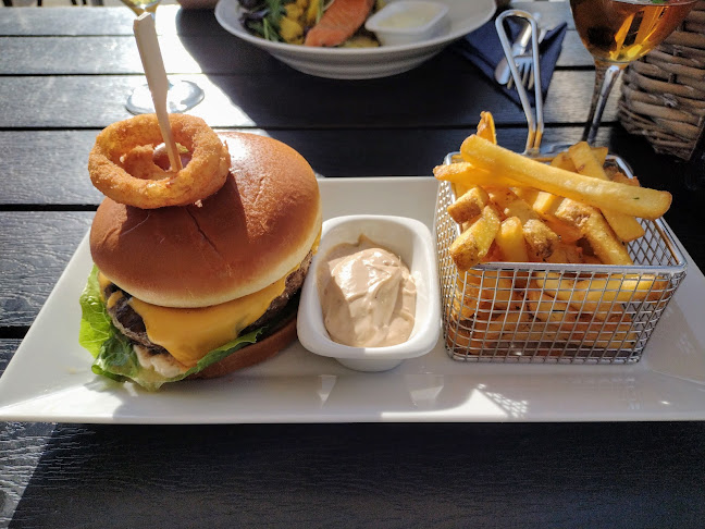 Reviews of Hamnkrogen Stocksund AB in Stocksund - Gastronomi och hotellverksamhet