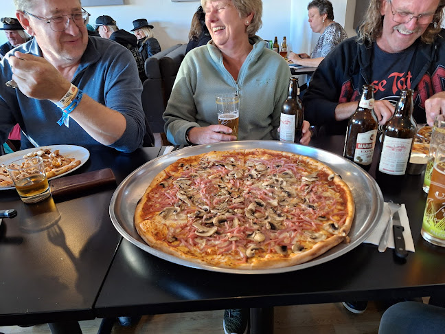 Opinii despre Brokrogen Restaurang & Pizzeria în Knislinge - Gastronomi och hotellverksamhet