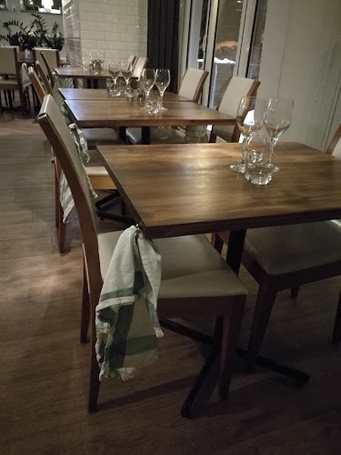 Runebergs Kvarterskrog - Gastronomi och hotellverksamhet