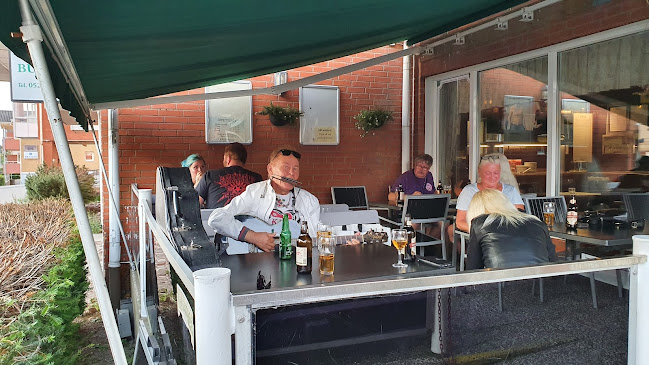 Ben's Burger & Pizzeria - Gastronomi och hotellverksamhet