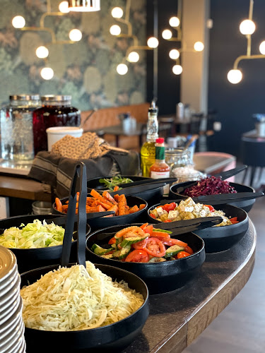 Alessandros svampen - Gastronomi och hotellverksamhet