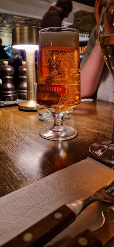 Gustav Adolf - Gastronomi och hotellverksamhet