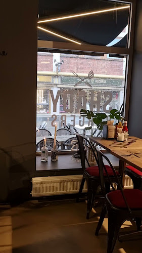 Opinii despre Shady Burgers în Kalmar - Gastronomi och hotellverksamhet
