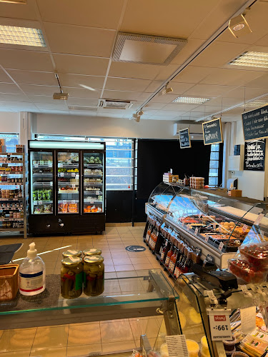 Percys Kött Open Times