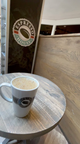 Opinii despre Espresso House Karlstad Bergvik în Karlstad - Gastronomi och hotellverksamhet