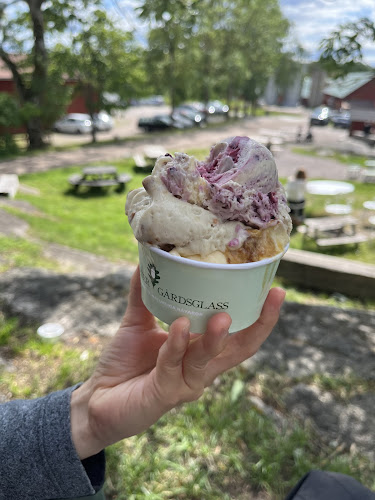 Stafsäter Gårdsglass - Gastronomi och hotellverksamhet