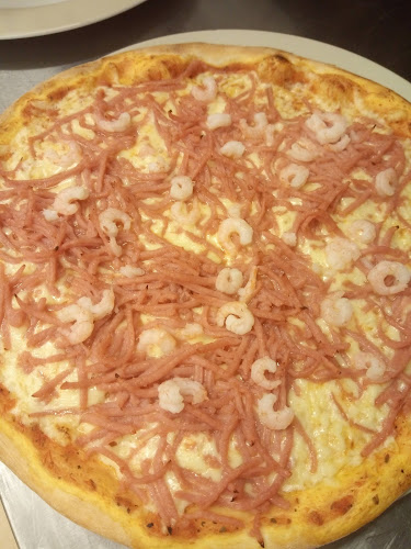 Comentarii opinii despre Happy pizzeria och restaurang i mjällby