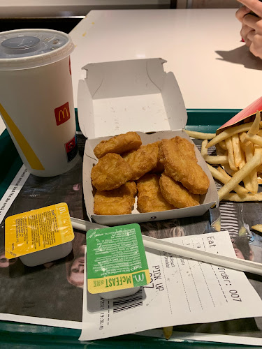 Opinii despre McDonald's Arboga în Arboga - Gastronomi och hotellverksamhet