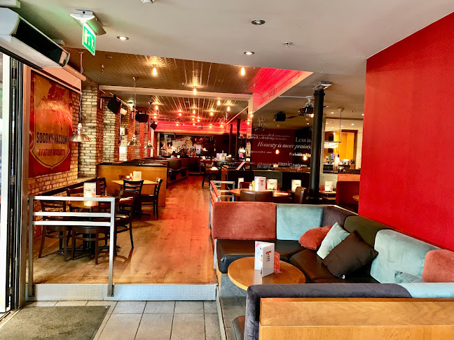 American Bar & Grill - Gastronomi och hotellverksamhet