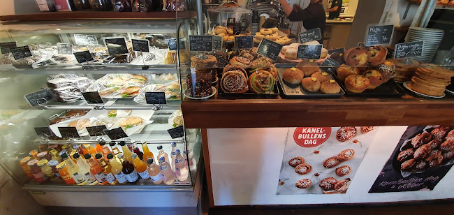 Café and the Bakery - Gastronomi och hotellverksamhet