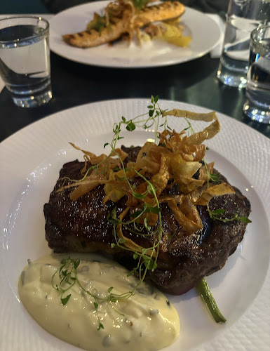 Aqua dinner & drinks - Gastronomi och hotellverksamhet