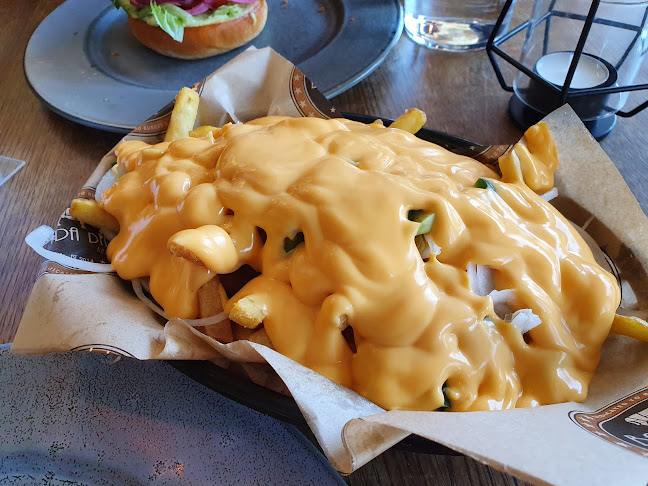 Bada Bing City - Gastronomi och hotellverksamhet