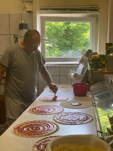 Hjärnarps Pizzeria Open Times