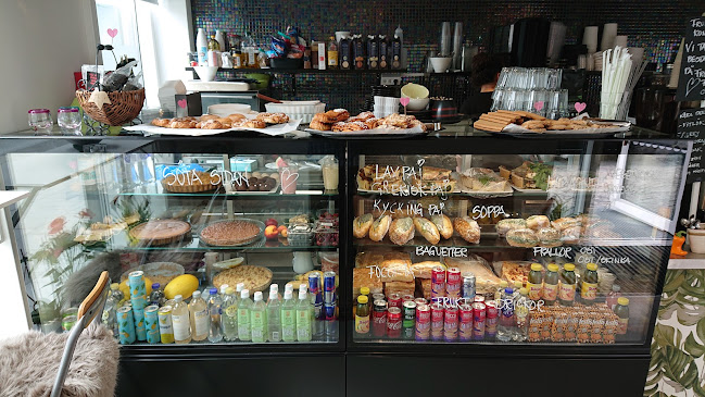 Suzi Cafe - Gastronomi och hotellverksamhet