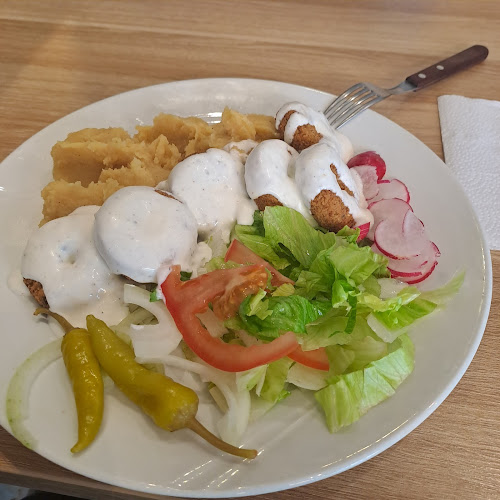 Simons pizzeria Open Times