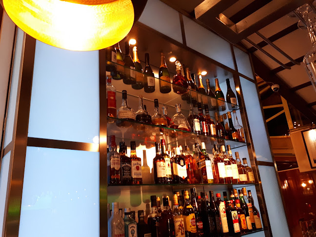 Comentarii opinii despre Twin City - Dinner & Drinks