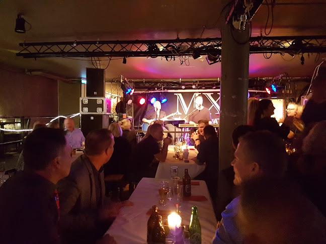 Opinii despre MX Rockbar în Alingsås - Gastronomi och hotellverksamhet